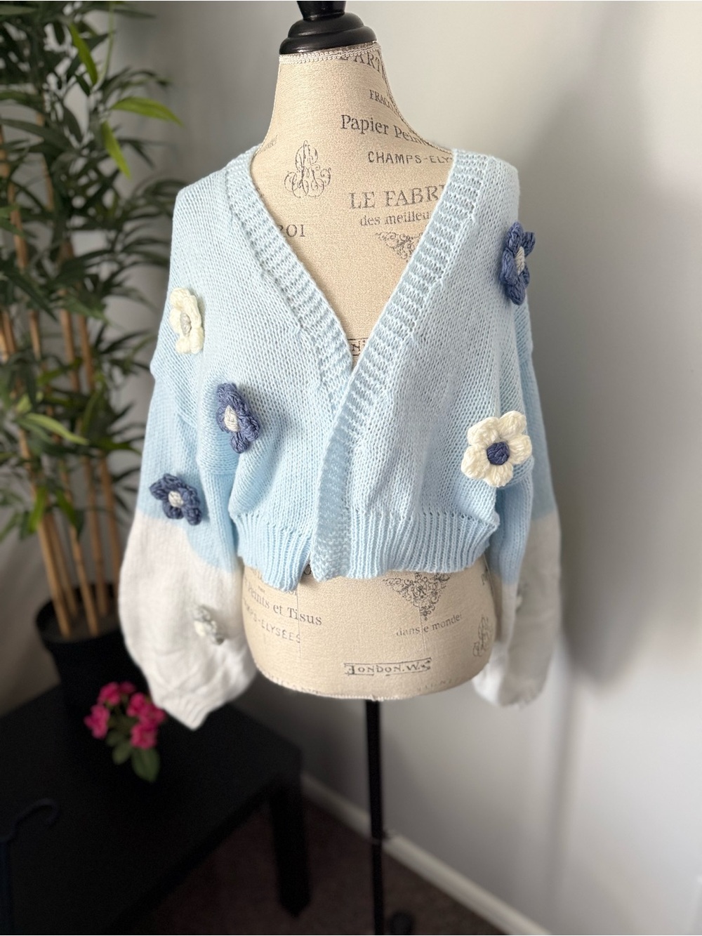 sweater size large women blue new cardigan flowers blue puff sleeve